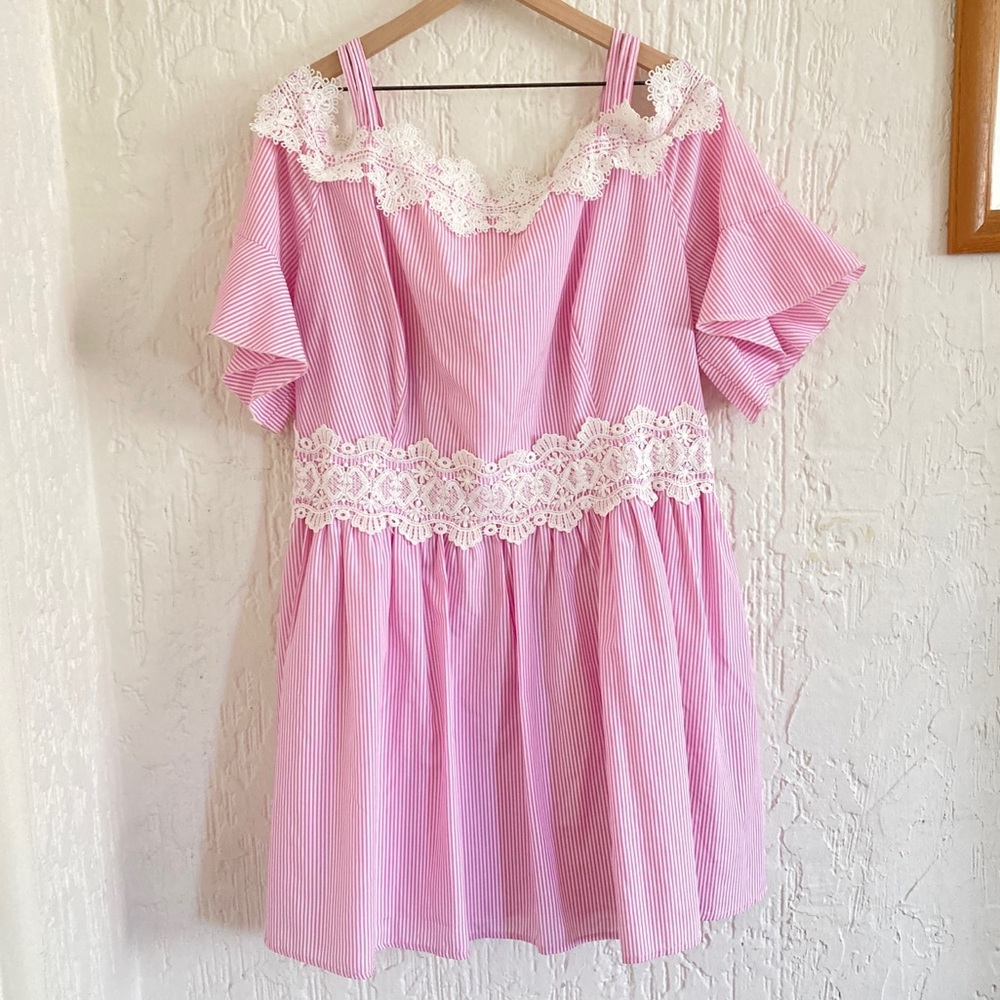 Koko By LovedRobe Pink and White Striped Off The Shoulder Dress Size 22